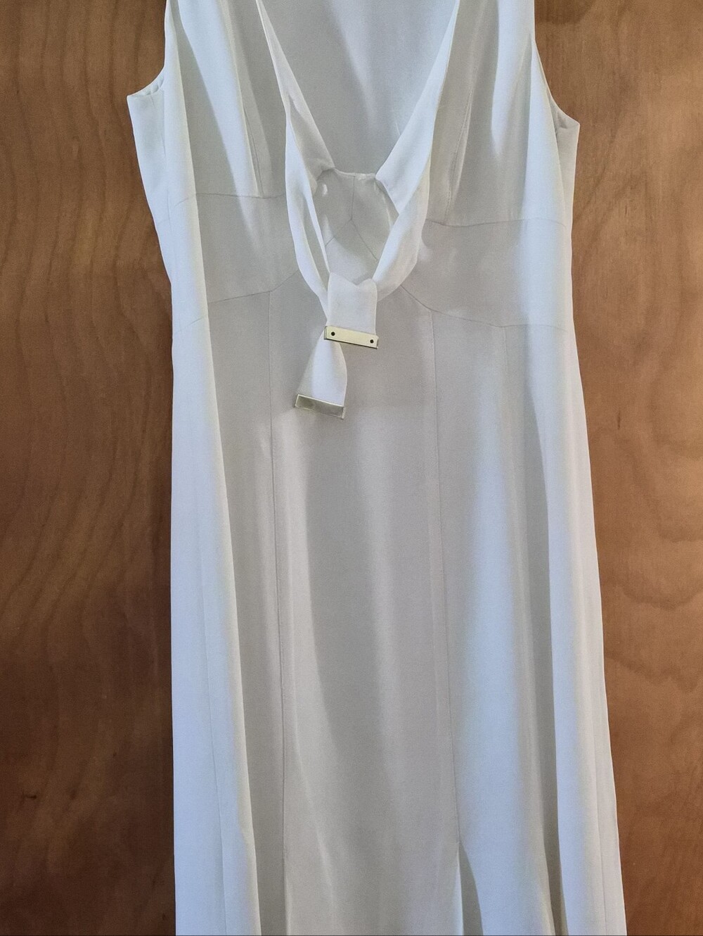 Women’s Cream Sleeveless V-Neck Tie-Front Dress